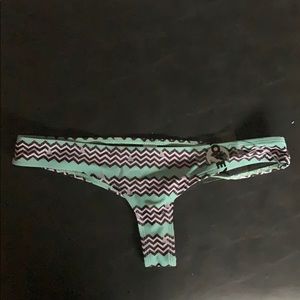 Kovey Shark Fin Bottoms